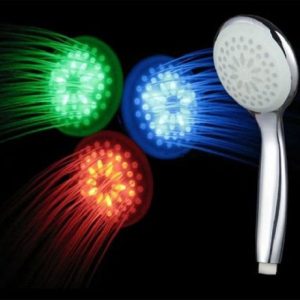 LED душ слушалка светеща в 3 различни цвята